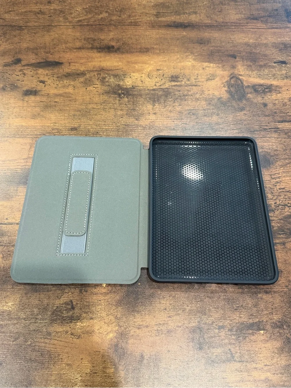 PAGE THE SHOP Kindle Paperwhite 12th Gen Case - The Life of a Reader